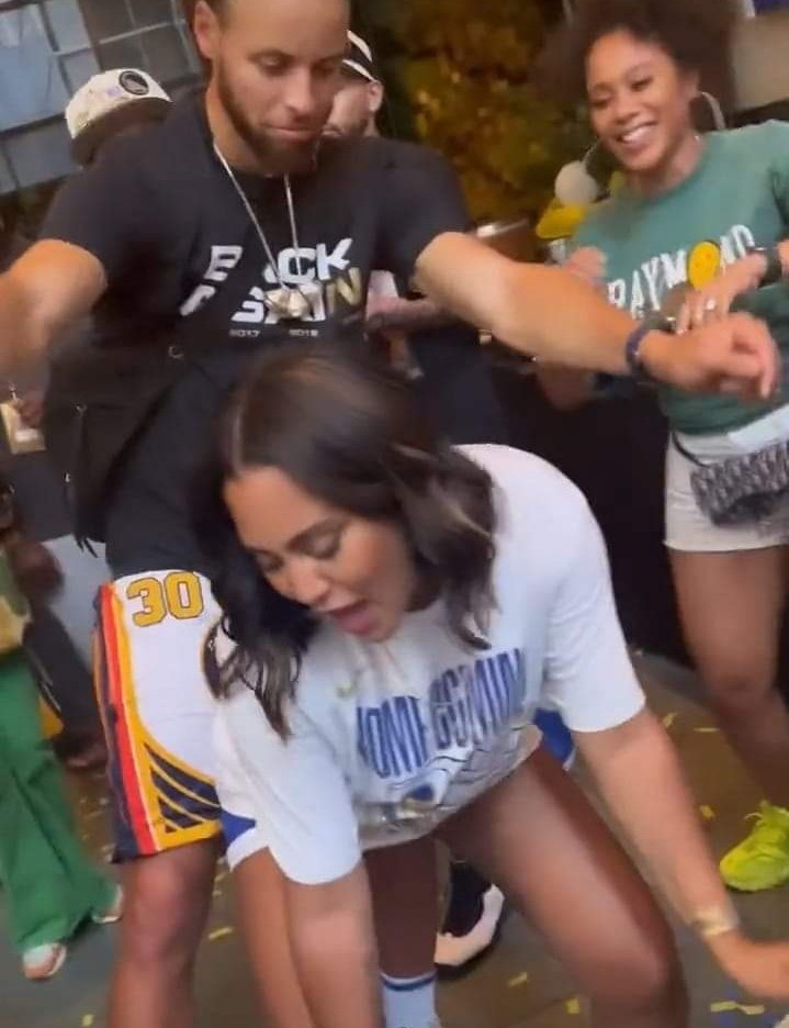 Looks like we're gonna have another Curry