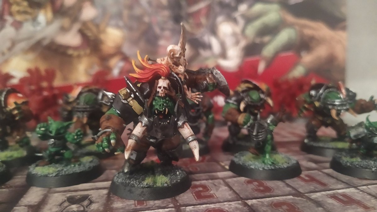 FENIKTWO's tweet photo. Equipo Black Orcs con el jugador Estrella terminado #bloodbowl https://t.co/BnSzmlAbpH