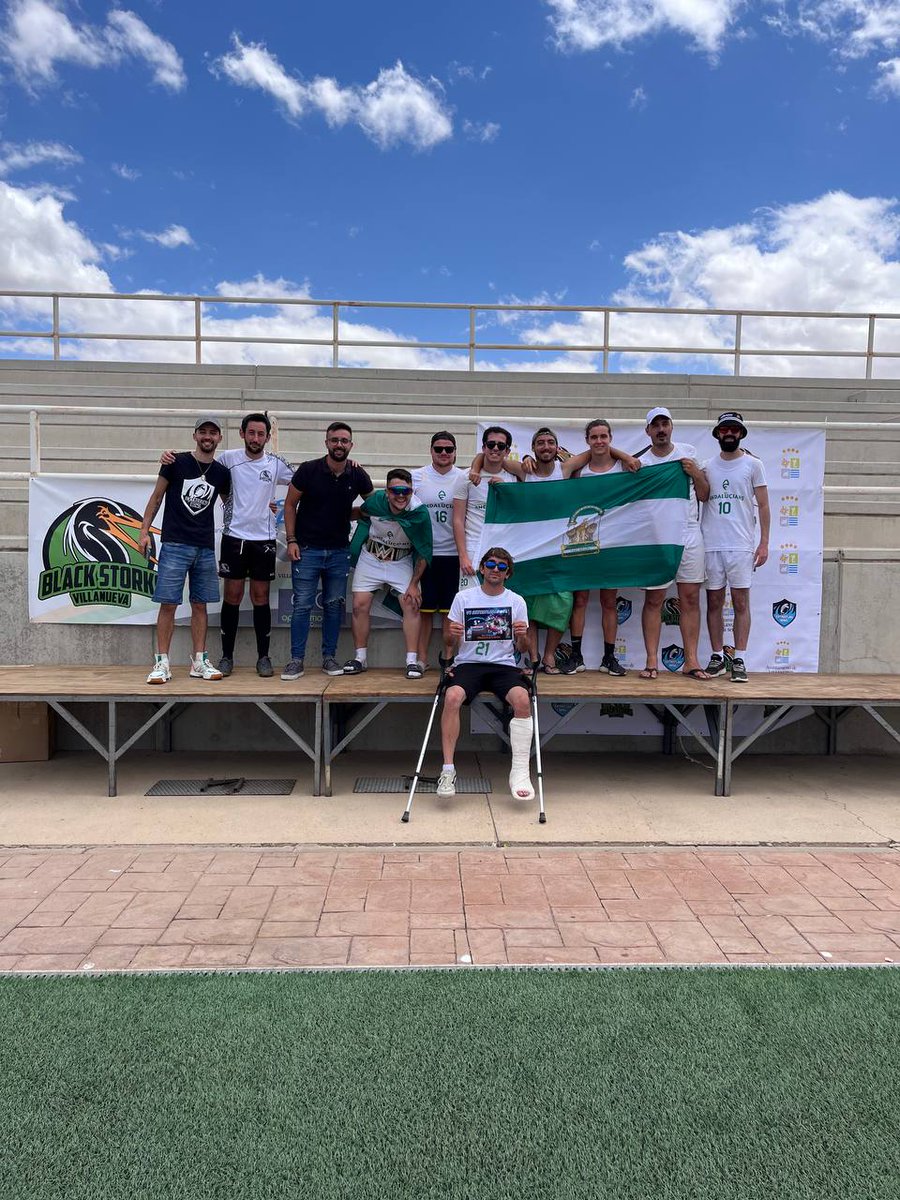 Vva_BlackStorks's tweet photo. 📋 Os traemos la clasificación final y completa de esta 🏟 VI Extreflag Bowl 2022:
1️⃣º Sueca #Templaris🗡 🏆
2️⃣º Gijón #Norteños🏔
3️⃣º Plasencia #Ducks🦆
4️⃣º Oviedo #Madbulls🐂
5️⃣º #Andaluçians🟢
6️⃣º Madrid #Raptors🦖 https://t.co/iz2lHGlcYY