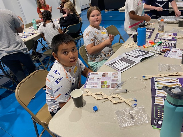 FowlersclassSES's tweet photo. Having a blast @CampInvention @StaffordMuseum in Weatherford!!!!! Thank you @ps_clinton!!!!! #cpsreds https://t.co/F5yV4gRtvM