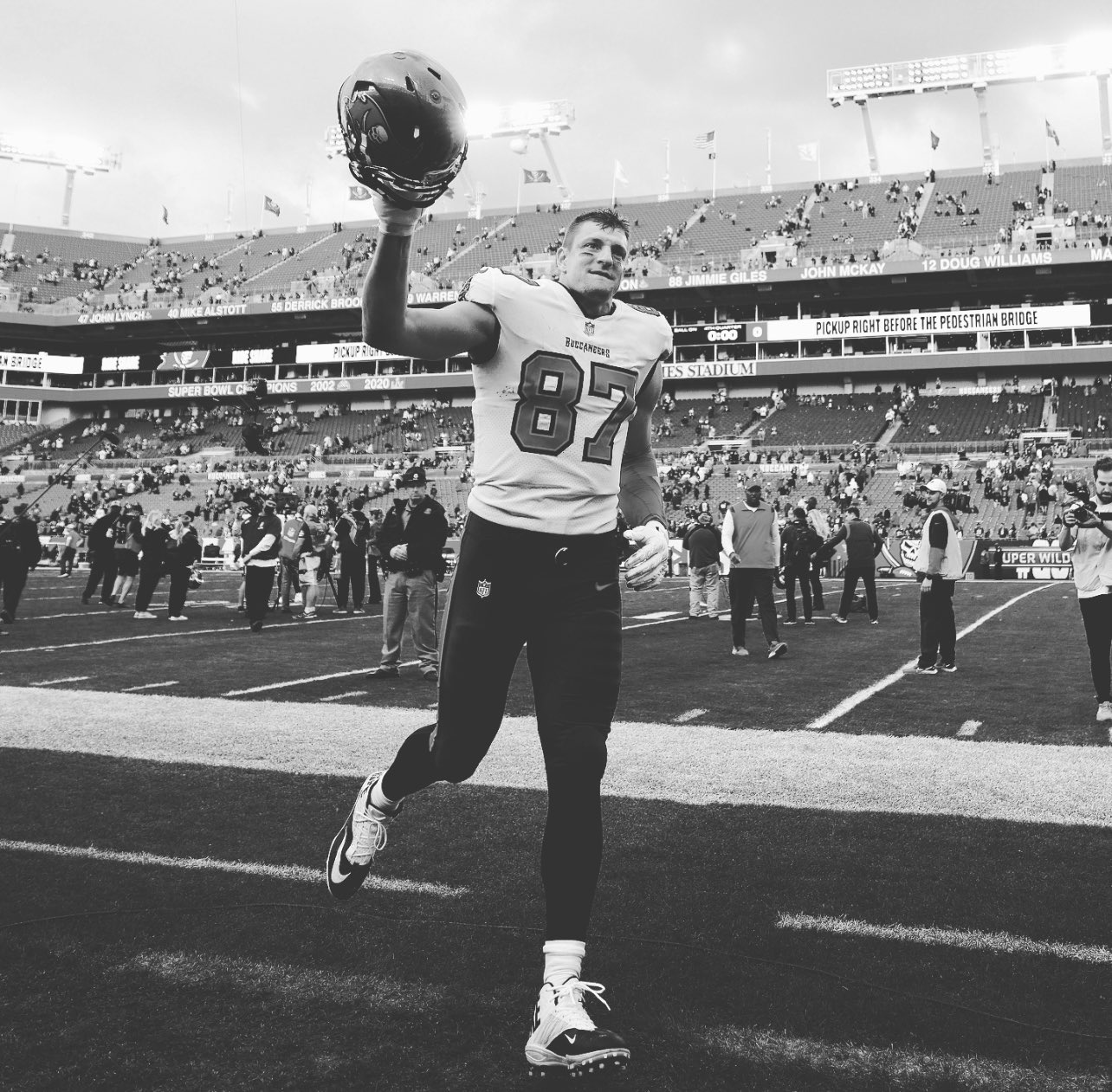 Black gronkowski jersey 2025