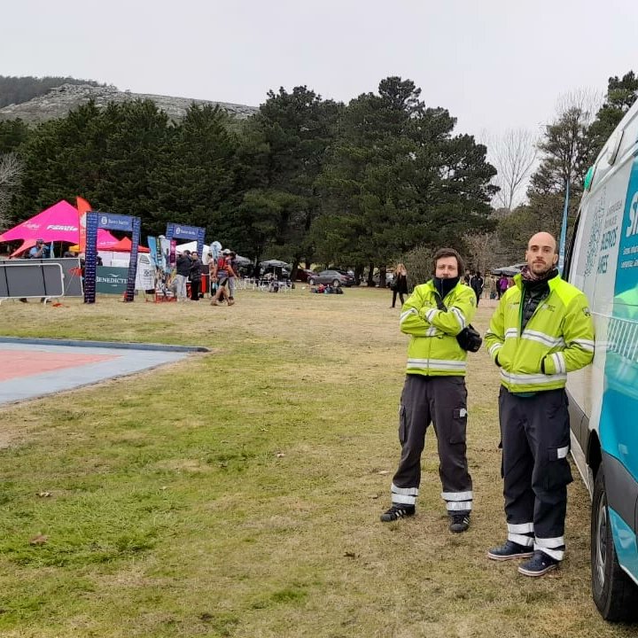 EmergenciasB's tweet photo. 🙋 Este fin de semana el #SIES VII dio cobertura a una nueva edición de la competencia 
UTTD- SHORT – Sierra Bachicha🥇
👉La misma tuvo como epicentro el Complejo Polideportivo Municipal de #Balcarce.
🤳Ante una #Emergencia llamá al #107 🚑

@SaludBAP 
@HospitalesBAP https://t.co/nVGZLvOYuQ