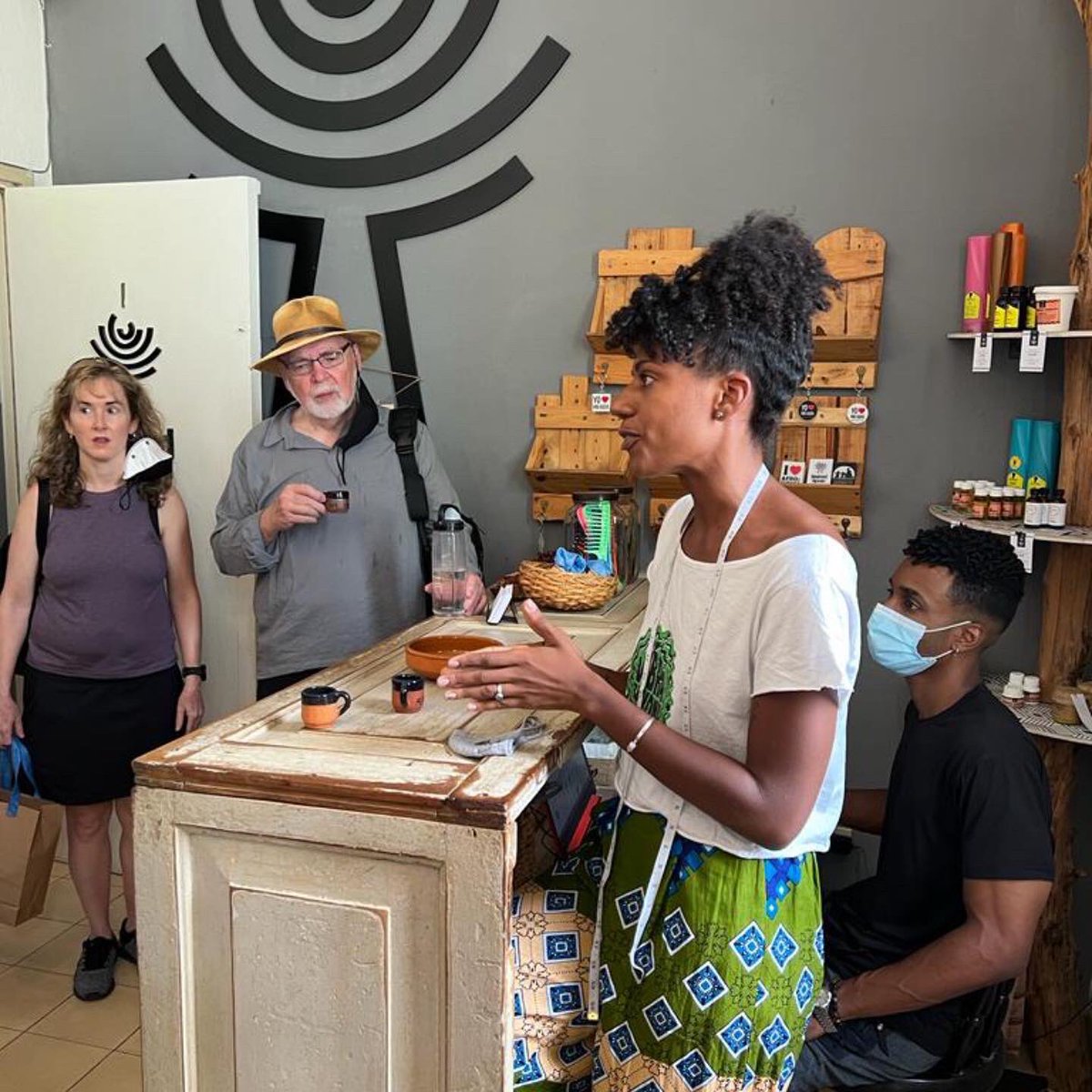 sondosalas's tweet photo. Tour of #entrepreneurial #businesses in Old Havana
•
@clandestina99
#BeyondRootsCuba
#Vitria
@LaMarcaBodyArt
#sondosalas #letscuba #eduengagement #habana #negocios #newcuba #clandestina #usa #lamarca #afrocubanculture #puertorico #havana #habanavieja #tour #oldhavana #cuba https://t.co/64IEUlNqB7