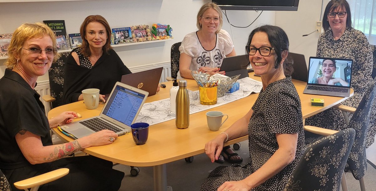 Freinetrektorer på nätverksträff i #Norrtälje ! Äntligen kan vi träffas IRL och äntligen kan vi planera för kommande års lärande möten för pedagogerna på våra skolor! Och för vår stora nätverksträff i Botkyrka ht -23 #Freinet #rektor #lärare #skola #förskola #fritids