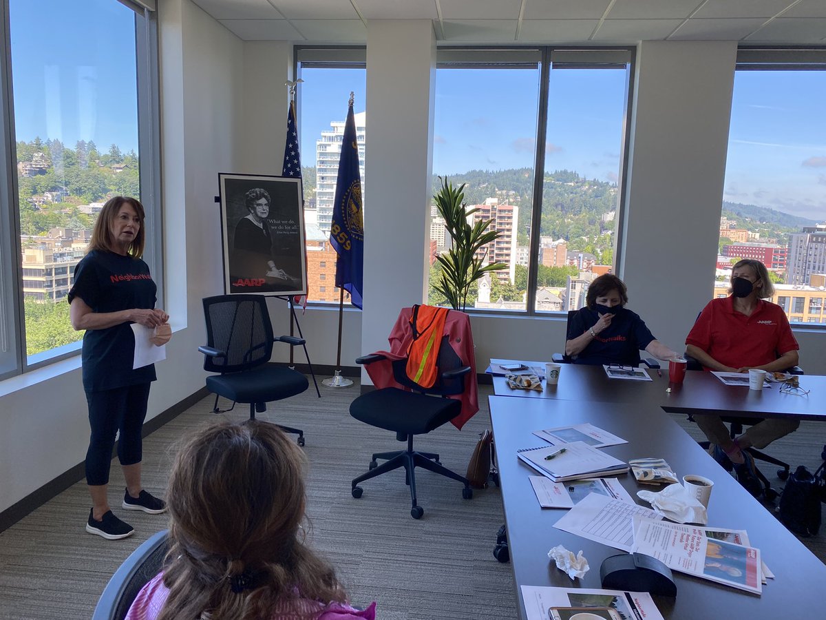 AARPOR's tweet photo. We are gearing up for the 2022 #NeighborWalks season!! Volunteer training happening right now.  So much love in the room!! ❤️ 👟 @PBOTinfo @OregonWalks https://t.co/rTcLMx5Uu5