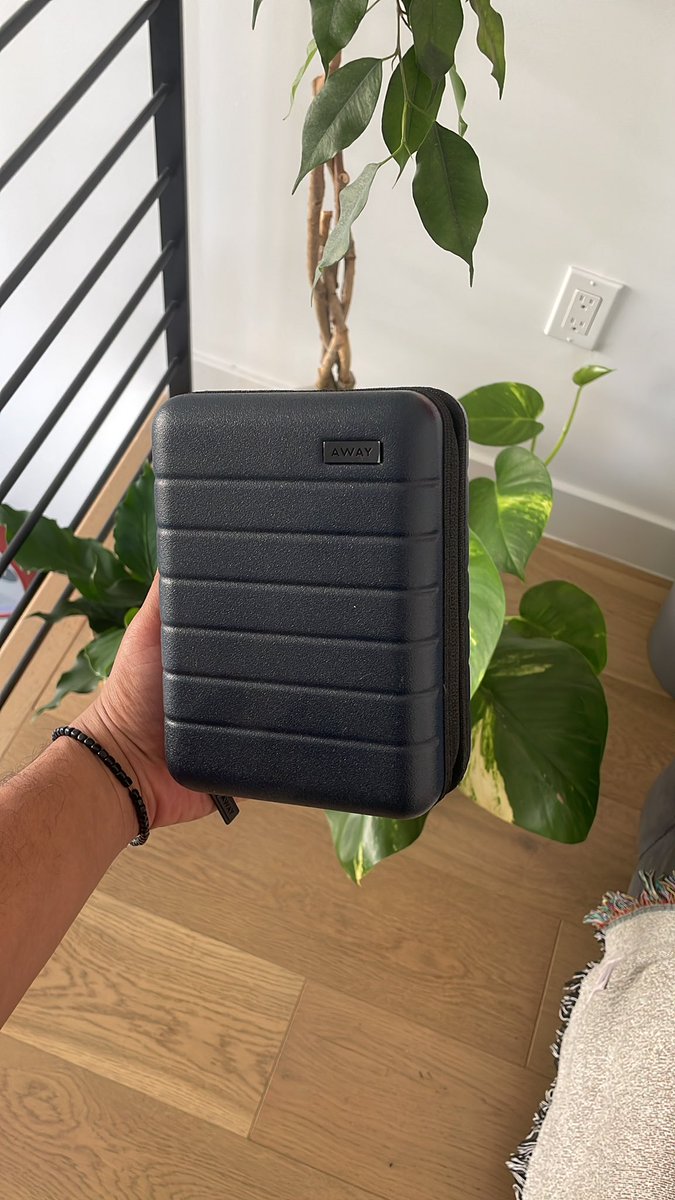 <a href="/jennifer/">Jen Rubio</a> <a href="/away/">Away</a> 👏🏽👏🏽🔥🔥 getting ready to travel with mine!