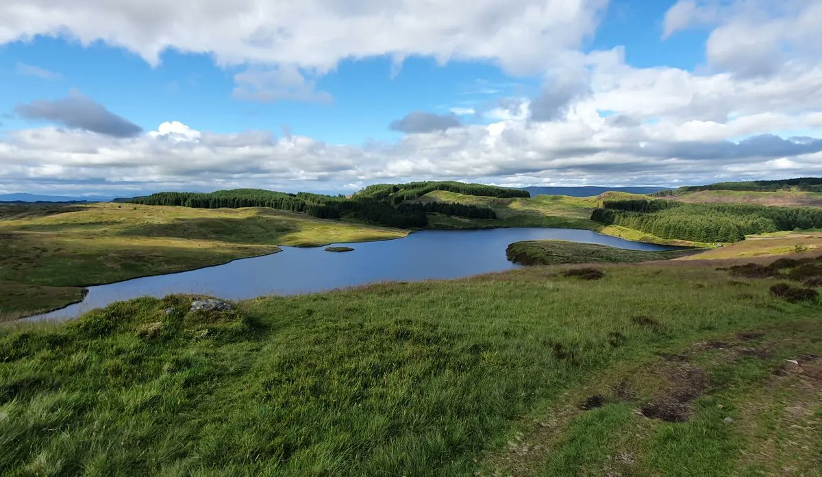Razgarh's tweet photo. A bit longer run in a longest day of the year. #running #trailrunning #outdoorsforyou #fitness #wellbeing #scotland https://t.co/Bll2UY3KUv