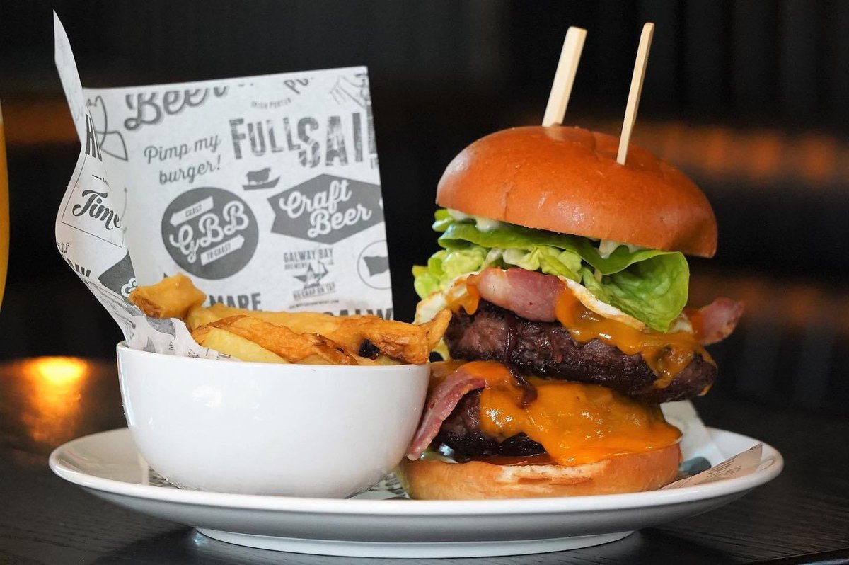 dublinbeer's tweet photo. Couldn’t be bothered cooking?! Drop in for a bite &amp; a few beers today 🍔🍻🍷🍔

#Food #Christchurch #GoodTimes #Dublin #DublinPub #Cosy https://t.co/4jyt832nhQ