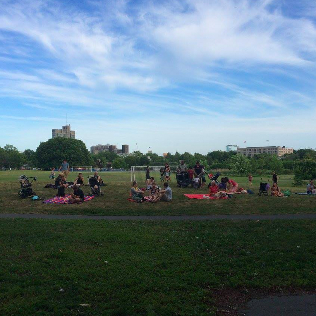 CCCoalition_'s tweet photo. #NonprofitSpotlight — @Magazine_Beach is a 17-acre public park on the banks of the Charles River housing two historic structures: an 1818 Powder Magazine and the 1912 boathouse of the Riverside Boat Club.

Learn more and donate to Magazine Beach: https://t.co/L1PBasWcJq. #CambMA https://t.co/FlRN0f6Nps