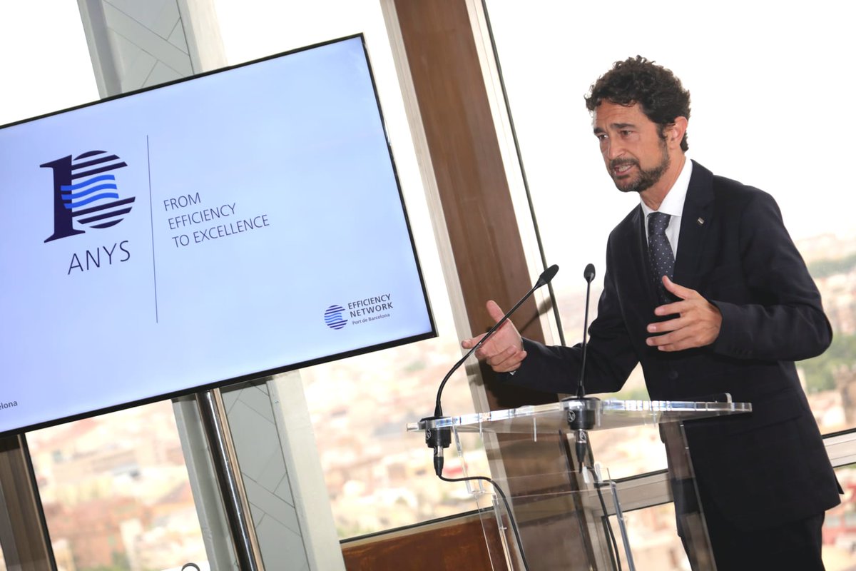 PortdeBarcelona's tweet photo. Avui hem celebrat el 10è Aniversari de la Marca de Qualitat del #PortdeBarcelona: l’#EfficiencyNetwork! 🙌

✅ L’eina és un exemple del nostre compromís per a la qualitat i la millora contínua del servei #logístic. https://t.co/mptlSN7Nup