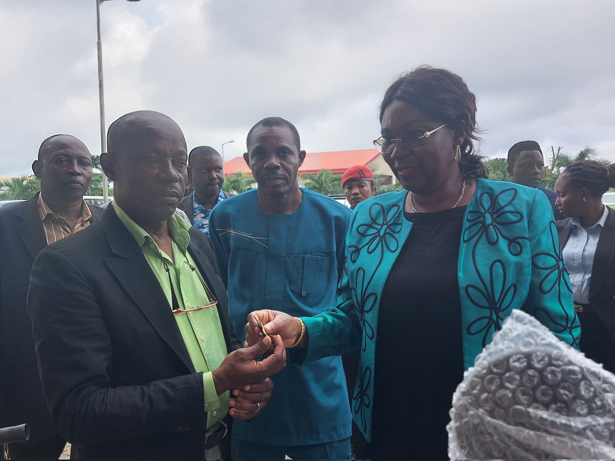 LASUOfficial's tweet photo. The vice chancellor, Prof. Ibiyemi Olatunji-Bello,  mni, on Tuesday, handed over 5 brand new motorcycles to the Security Unit to enhance security in the university campus. 
The handover took place at the Senate Building in the presence of members of the university management https://t.co/uZAzupqDSa
