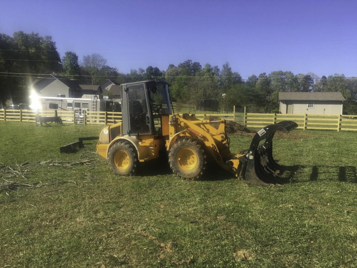 ThomassTreeServ's tweet image. When you are in need of Tree Removal, Tree Trimming, or Emergency Tree Removal, Thomas&apos;s Tree Services is your number one option in the Maryville area. Call us today at (270) 850-7858! #ThomassTreeServices #MaryvilleTN bit.ly/2AMA1bs