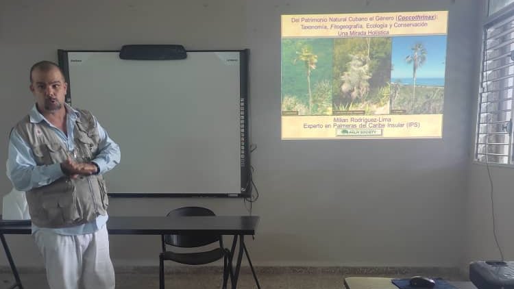 fcaucfgo's tweet photo. Conferencia " Del Patrimonio Natural Cubano el Género Coccothrinax; Taxonomía...". Por Milian Rodríguez Lima, Experto en Palmeras del Caribe Insular (IPS). En saludo al día del Trabajador Forestal. Coordinado a través del Centro de Estudio de la @ucfgos y el #JBCienfuegos https://t.co/Cvkt5bFSbd