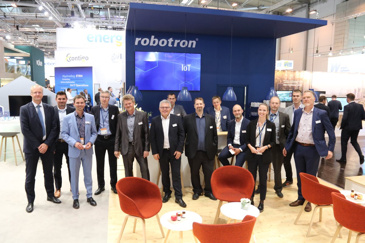 Robotron_DD's tweet photo. Ein erfolgreicher erster Messetag geht zu Ende! Vielen Dank @EworldEssen für diesen gelungenen Auftakt! Morgen geht's weiter! Wir freuen uns auf Sie in Halle 3 am Stand 248!
#Eworld2022 #messe #messehighlights #robotron #midatenmehrbewegen #software #it #digitalisierung #energie https://t.co/t1tw4Q1Wog