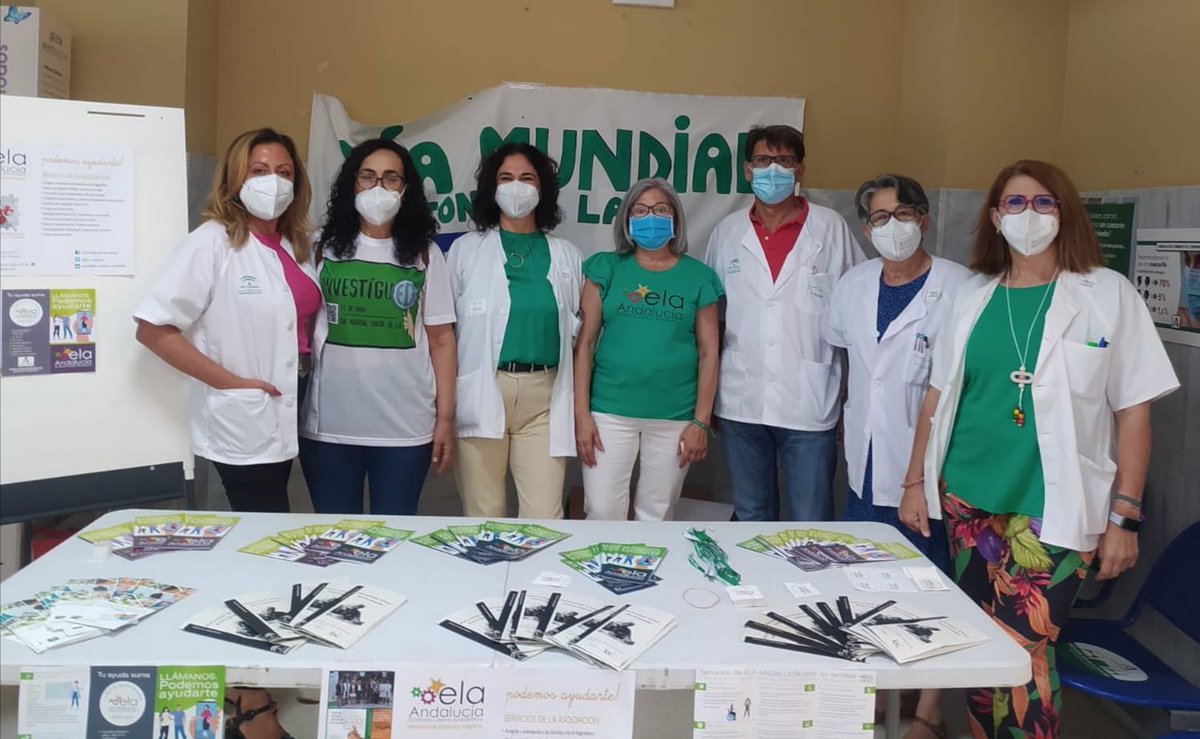 AGSSurSevilla's tweet image. El centro de salud 'San Hilario'  de #DosHermanas, @AGSSurSevilla, se suma a la visualización de la #ELA con una mesa informativa, la implicación de profesionales y la colaboración de familiares de pacientes.

#DiaMundialELA