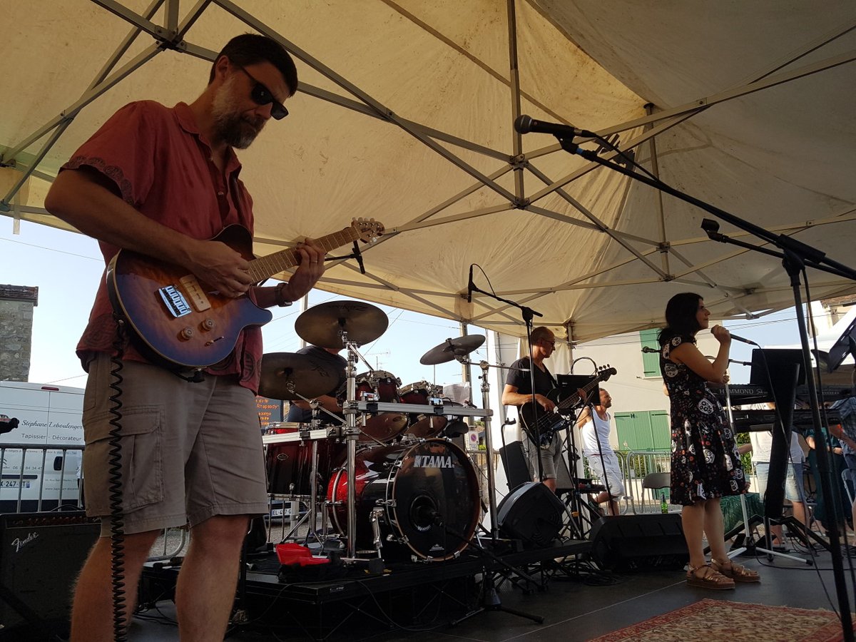 AnaisFromParis's tweet photo. Grosse chaleur à Bois-le-Roi ... le concert de la canicule https://t.co/ZsGgBXtBzX