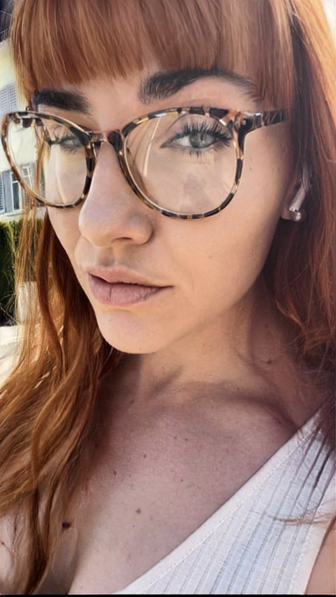 StrengthEwa's tweet image. ‘A hit dog will holler’ says old wise saying. To those who feel hurt about my pre deadlift ritual mocking video -  
youtu.be/ojCWs2Ga9ZI
strength training focused on effective and safe mechanics. Not on how you feel. Psychology does that. #strengthScience