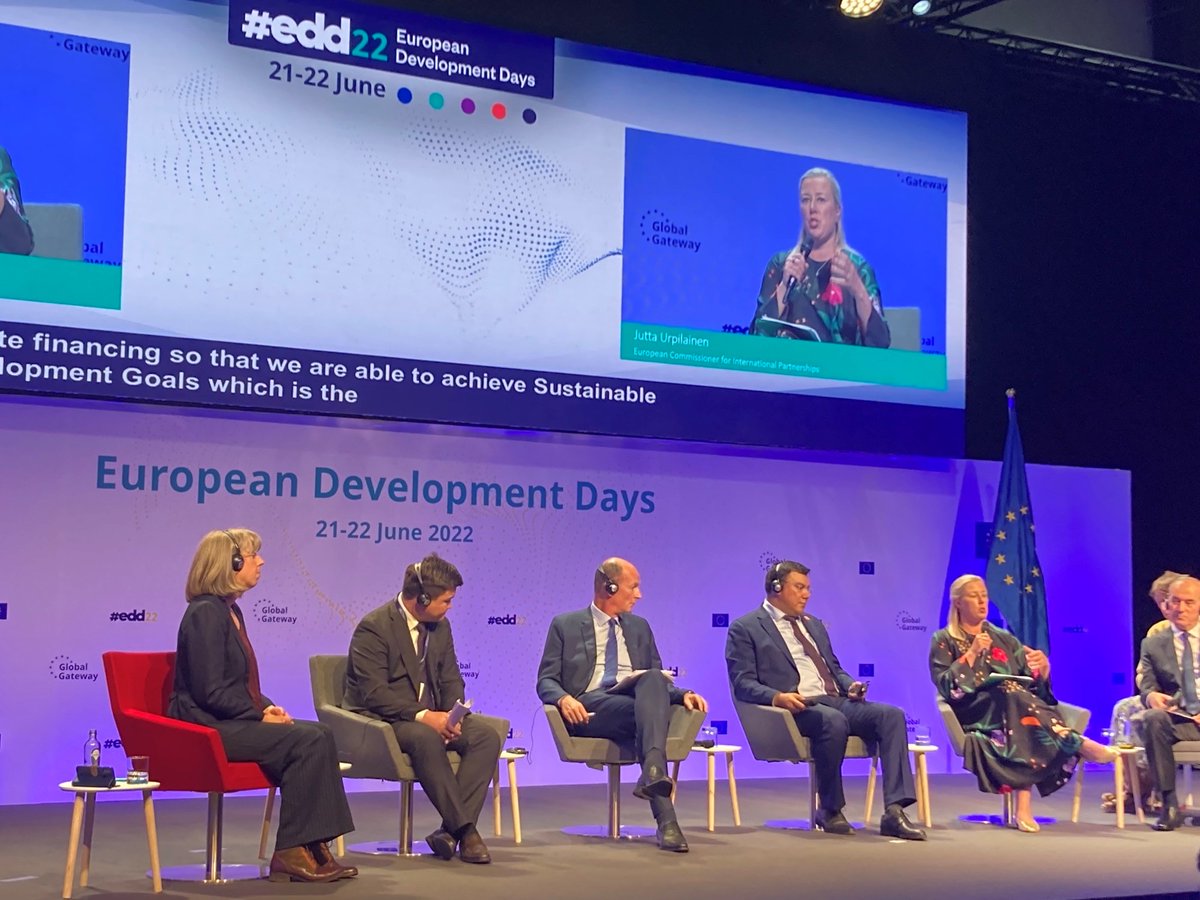 Wonderful to be at #EDD22 today w/our partners.   
<a href="/EBRD/">The EBRD</a> is committed to continue to help Central Asian countries address #connectivity challenges brought into sharp focus by the war on #Ukraine <a href="/JuttaUrpilainen/">Jutta Urpilainen</a> #GlobalGateway