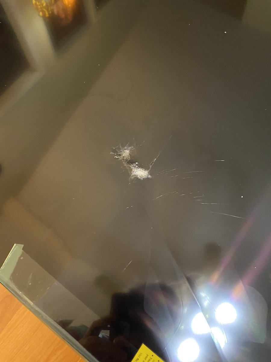 robinreeves's tweet photo. @SamsClub @FedEx y’all should be ashamed. We ordered a tv 5/24. The first one’s screen was cracked. Y’all sent a replacement. It was finally delivered today and there was a hole in the box and in the screen of the replacement tv. Shame on you. https://t.co/cvCSBaPz07