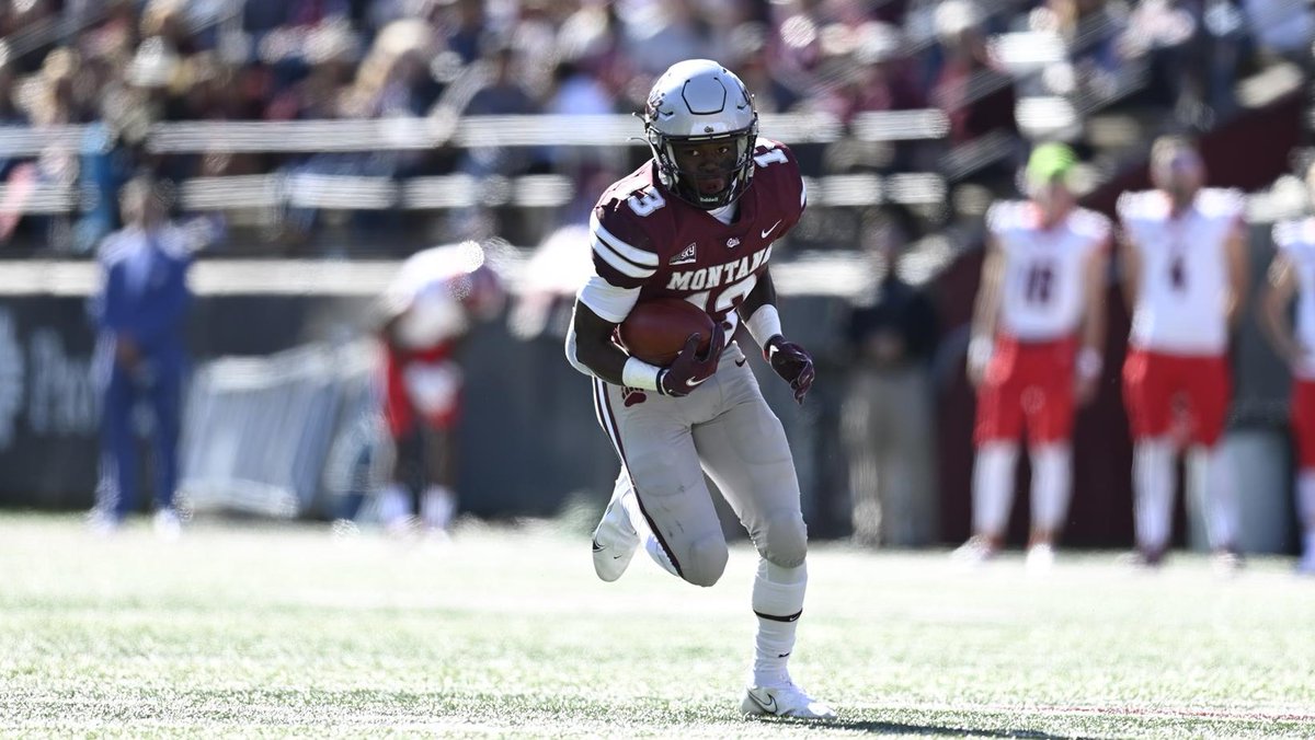 NCAAFNation247's tweet photo. ● RB Spotlight ●
Xavier Harris - Montana
• Harris had a breakout season last year as a Freshman. He rushed for 666 yards 2 Touchdowns and caught 11 passes for 38 yards. https://t.co/DkiUrP5ODz