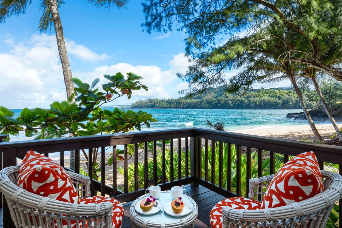 Haena Beach House offers a once-in-a-lifetime vacation experience, providing contemporary luxury in a private beachfront setting. Ideal for large groups, the Kauai home showcases breathtaking panoramic views of the Pacific. evrhi.com/vrp/unit/Haena…