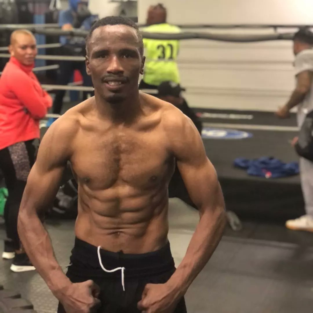 BholoGift's tweet photo. Estamos listo..💪😀
Gracias.. 👊
8 dias..
#TeamSheriff
#HardworkpaysOff
#CoachVusi
#Weelee
#SABoxingTalk
#ListenToyourLegs
#Boxeo https://t.co/0Xf1tPMiv5