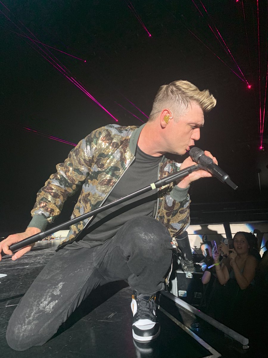 ChelseaMaguffee's tweet photo. @nickcarter @Dr_Dude @backstreetboys Awesome show!! https://t.co/S4RpZFBsdA