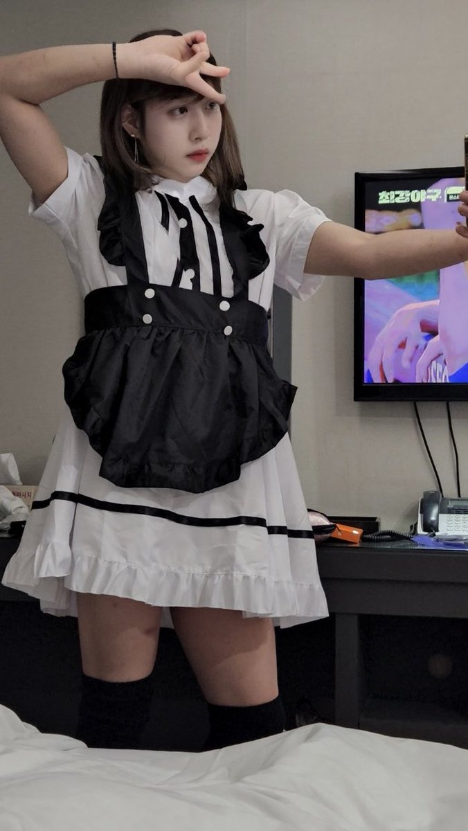 알아요.. 저 몬생겼어요..
#시디 #여장 #여장남자 #크로스드레서 #CD #CROSSDRESSER #메이드복 #SISSY #女装男子 #男扮女装的 #Chàng_trai_giả_gái