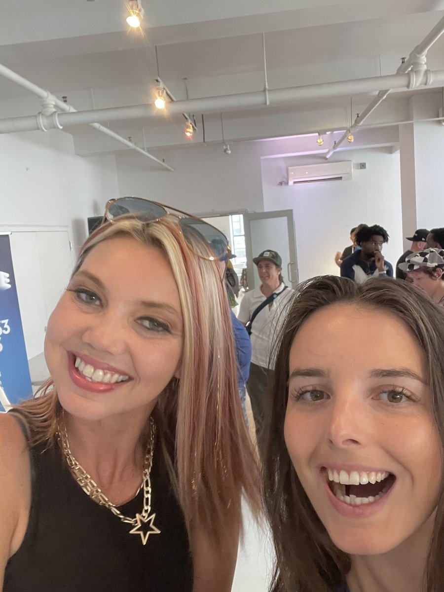 fanni_eth's tweet photo. The infectious energy of @AltMomTrades and my not so great selfie abilities kicked off #NFTNYC22 yesterday @HubHarmony https://t.co/0GQUIT1I3O