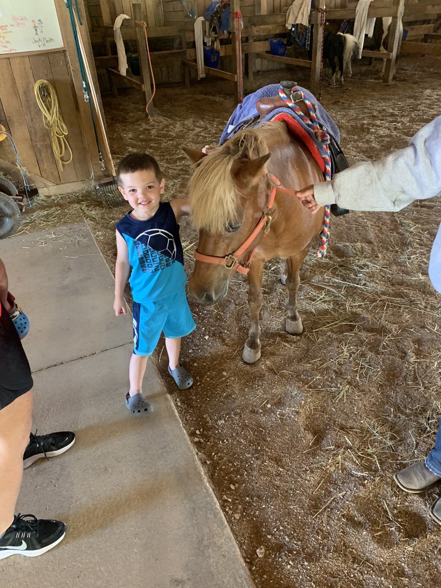 b_ballb's tweet photo. Family vacation ⁦@FrenchLick⁩ https://t.co/dorfqhbBA9