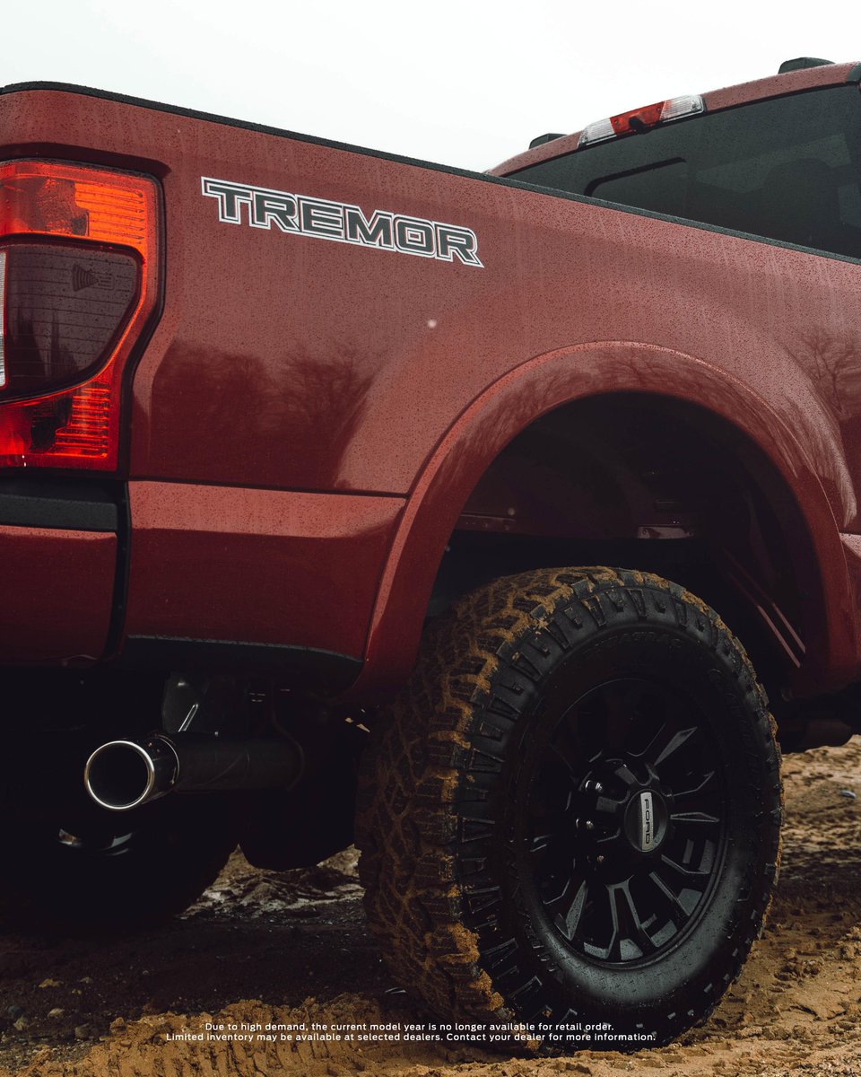 FordTrucks's tweet photo. This photo goes hard. #SuperDuty https://t.co/GA8cpvLVtI