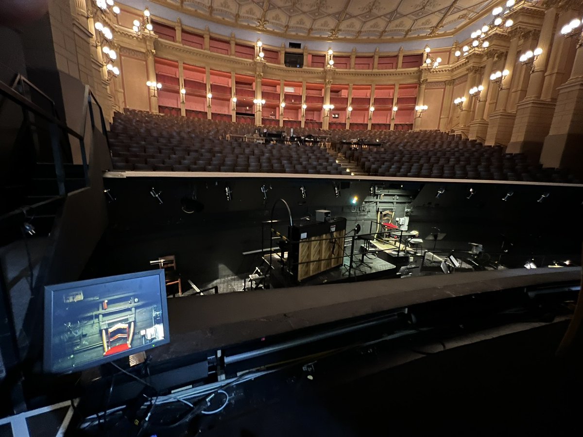 cfostersoprano's tweet photo. So …. Where am I folks ! Second stage rehearsal. This is going to be one fantastic production! LOVING it. @WagnerFestival … and no, I will not be putting any sneak previews up - just places already recognisable. #tristanundisolde https://t.co/DT8eprzkl0
