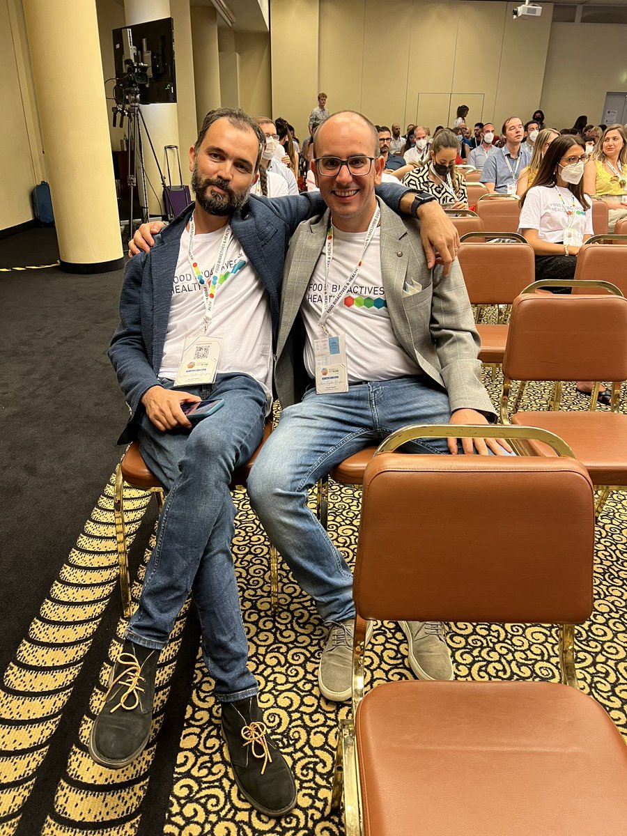 Happy Chairs for Happy Conference!! #FBHC2020 <a href="/PMenaParreno/">Pedro Mena Parreño</a> <a href="/phisquarelab/">Del Rio’s Lab @Unipr</a>