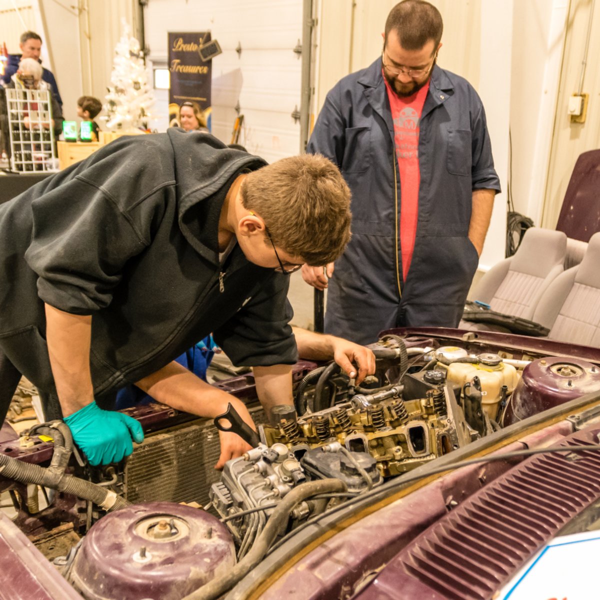 Join Michael and Ross Hagel from the Maple Acres Motor Club to help take apart a minivan over the course of the day. These brothers have been learning and tinkering with vehicles since their childhood and started the Maple Acres Motor Club in adulthood!
zcu.io/0TdO