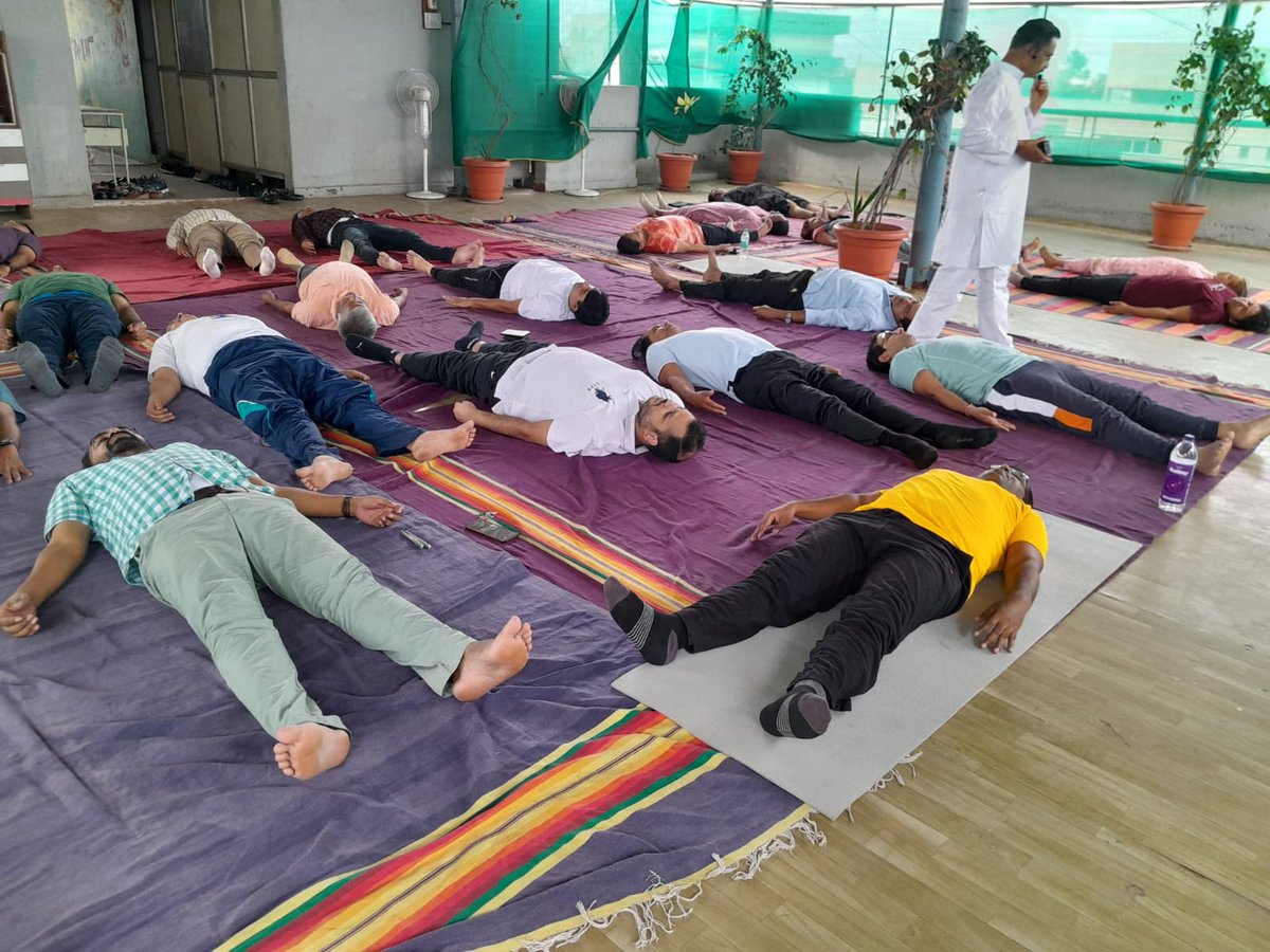 T-66 CGST Kolhapur Comm’te organised a Yoga session on the occasion of International Yoga Day as per protocol prescribed by AYUSH Ministry. Separate programmes were also organised at Sangli and Satara Divisions #YogaForHumanity #YogaDay <a href="/cgstcuspunezone/">CGST & Customs Pune Zone</a> <a href="/cbic_india/">CBIC</a>