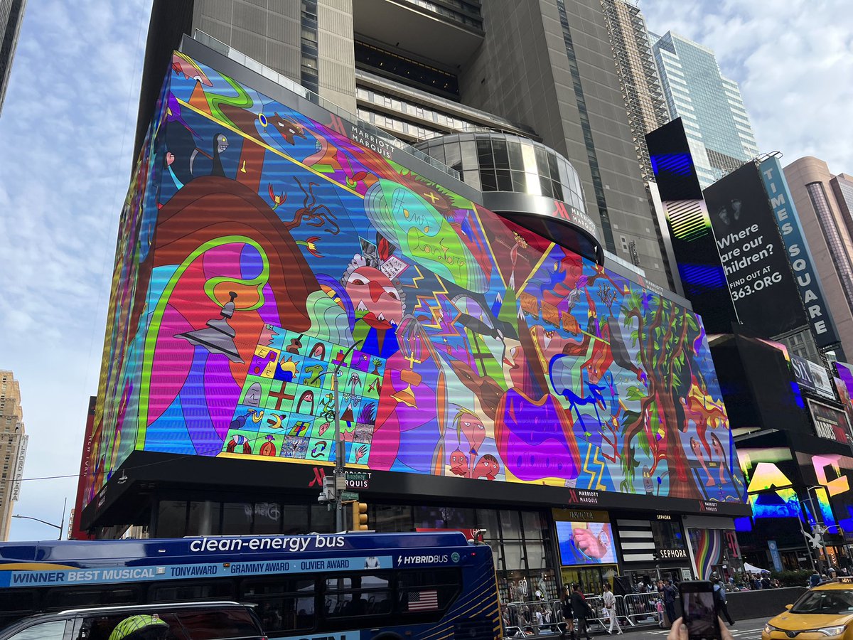 Looks surreal but here we are with #abinfinite1 in NY on the largest Times Square billboard 👁🤯 #algofam