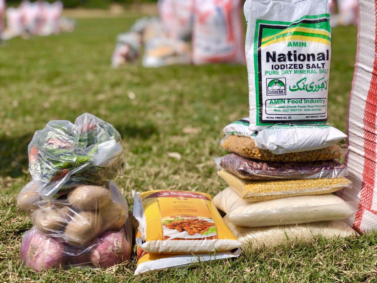 SCWF__'s tweet photo. #GivingTuesday

Prophet Muhammad ﷺ said;

“Give charity without delay, for it stands in the way of calamity.”

#MonthlyFoodPackages that will last for 30+ days were distributed among the most deserving families, Alhamdulillah.

You can help donate for this week’s food drive. https://t.co/3isoCZp4tC