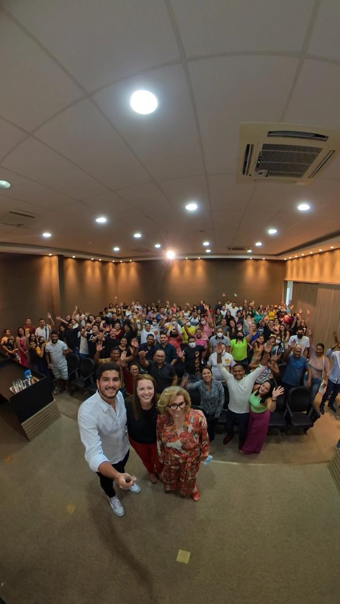 Participamos no início da noite desta última segunda-feira, 20, “Diálogos com o Pedro França”, um espaço democrático de debates promovido pelo mandato atuante do @vereadorpedrofranca, que reuniu lideranças de vários bairros da nossa querida Fortaleza.