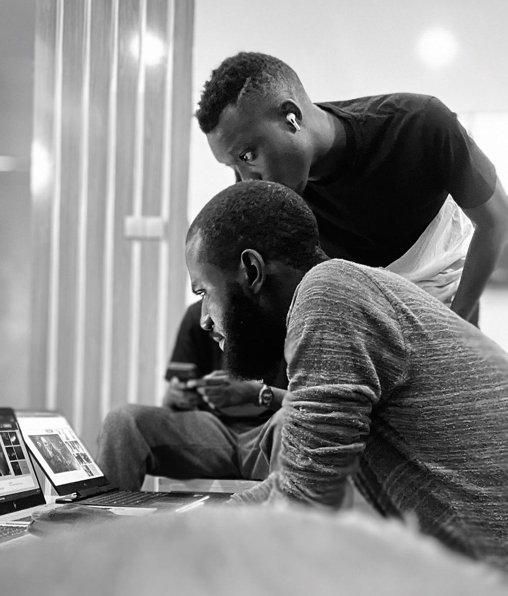Creatorope's tweet photo. To be very honest, there is just so much to be grateful for; 
- The breath I take each day
- My life’s journey 
- My family
- My creative businesses @weareorpheez @EnditStudios 
- My family at work 🖤💙
- Work itself 😅
- The clients we 🖤💙 https://t.co/LvFdmhWFcX
