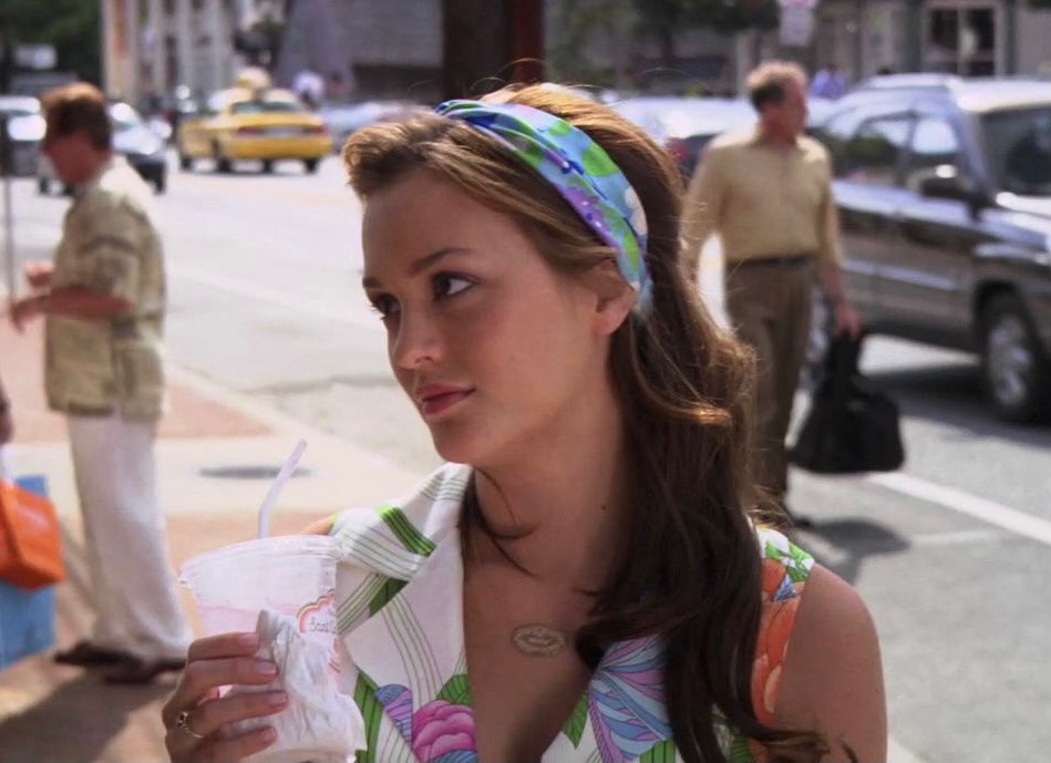 blairfiles's tweet photo. Blair Waldorf in the hamptons will always be iconic ♡ https://t.co/vDKJmzLi4S