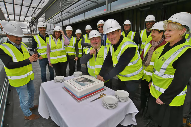 PCapitalPLC's tweet photo. There's more great news! 🙌 Since our recent topping-out ceremony, the scaffolding has now started to come down on the #Hilton Garden Inn #Peterborough City Centre, revealing the well-known and exciting signage  #investinginpeterborough https://t.co/YXxJiQJz9i