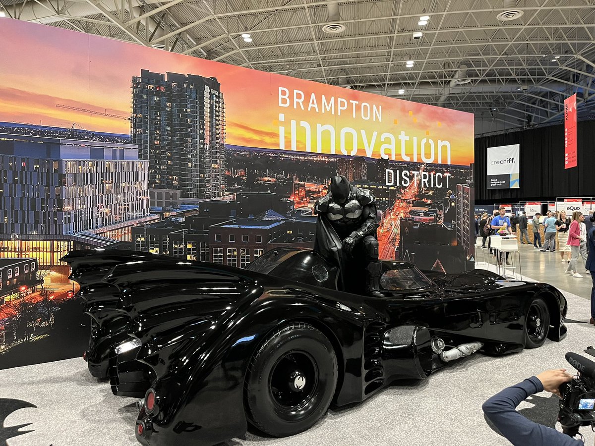 StuartWoodTO's tweet image. The @CityBrampton @BhiveBrampton booth at @CollisionHQ definitely stands out! #CollisionConf