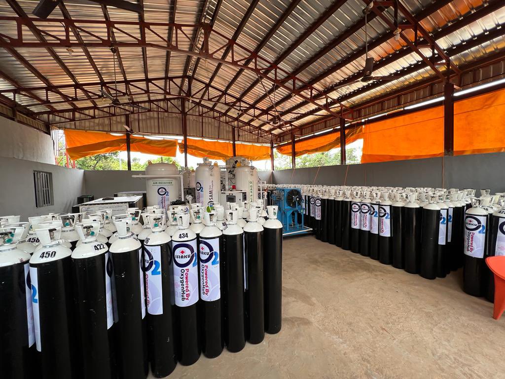 oxygen_hub's tweet photo. We are proud to share that @Isiaku_Oxygen will be hosting its official launch on Wednesday 22 June, and will be a welcome addition to Anambra state. They will be the first franchisee plant to be launched in the south eastern region of Nigeria 🎉.
#medicaloxygen #oxygenforAfrica https://t.co/nhR0DgAxJd
