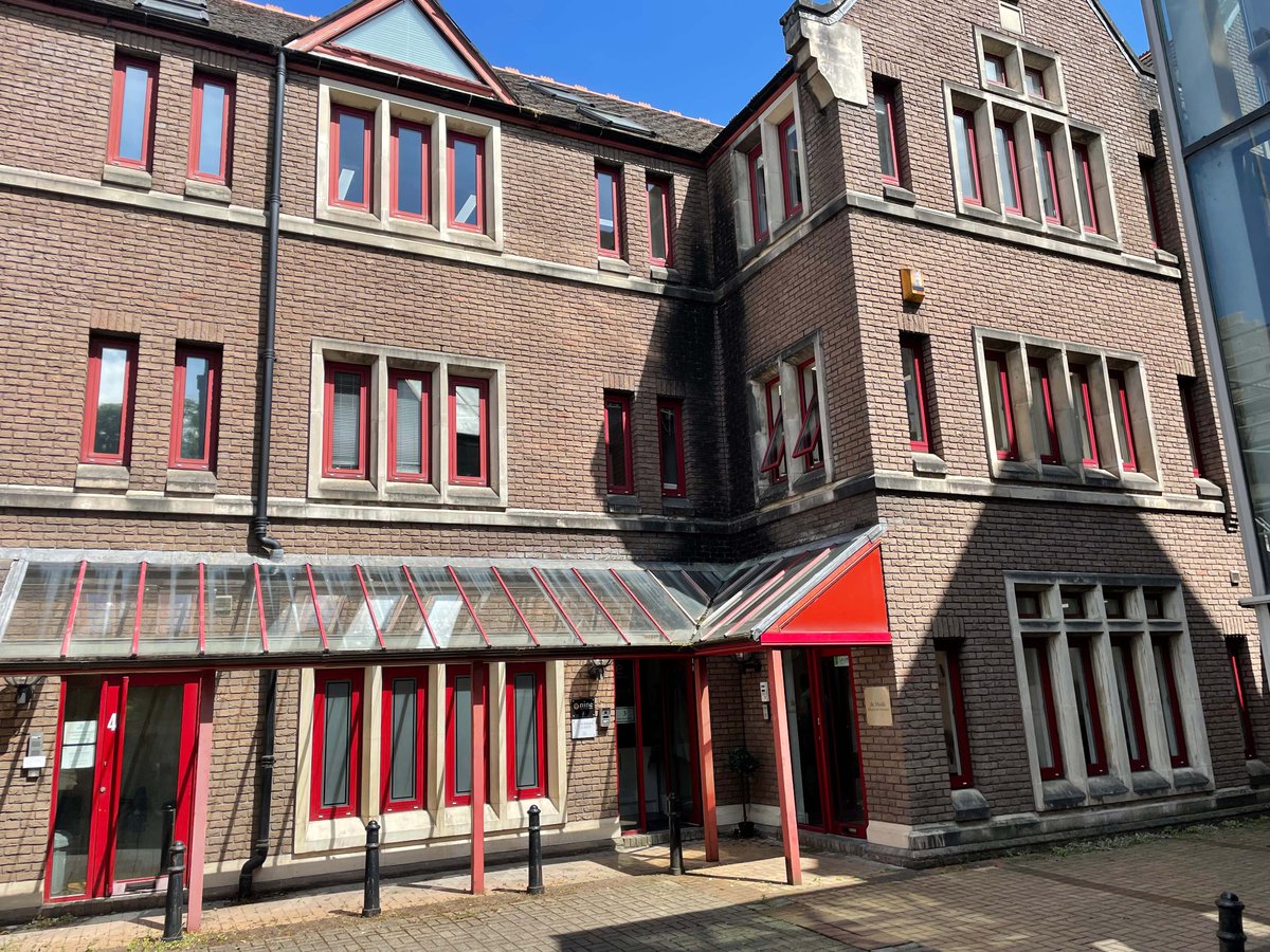 EmanuelJones11's tweet photo. New Instruction - 3 Park Court Mews, Park Place, Cardiff, CF10 3DQ. Modern self contained office building available on a #forsale basis. Total area of 1,453 sq ft over 3 floors. Quoting £325,000 with full VP. Ideal SIPP investment! #Cardiff #offices https://t.co/HCw7q2MQQ4