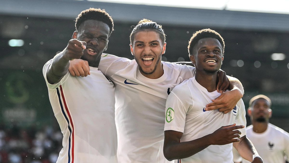 FCSM_officiel's tweet photo. 🦁🇫🇷 Auteur d'un doublé et d'une passe décisive face à la Slovaquie, @AVirginius_ et ses coéquipiers affrontent ce mardi à 20h la Roumanie lors de leur second match de l'Euro U19.

👊 𝗕𝗼𝗻 𝗺𝗮𝘁𝗰𝗵 𝗔𝗹𝗮𝗻 ! #MadeInSeloncourt https://t.co/22G8BHdiGB