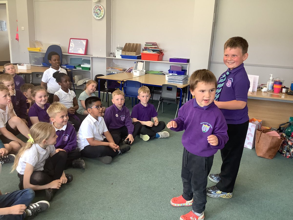 BPSTonge_Miss's tweet photo. In our talent show we danced, sung and told jokes! https://t.co/fxqPKIsaPV