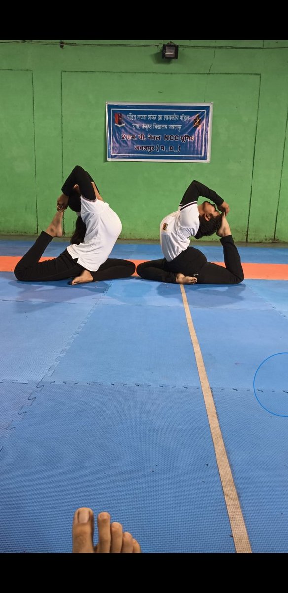 marymrons's tweet photo. 8TH INTERNATIONAL YOGA DAY 2022
@HimanshiChouh15 
@NccDteMPCG 
@PMOIndia 
@NccDteMPCG 
@dgncc_india https://t.co/32MJSNpRcX