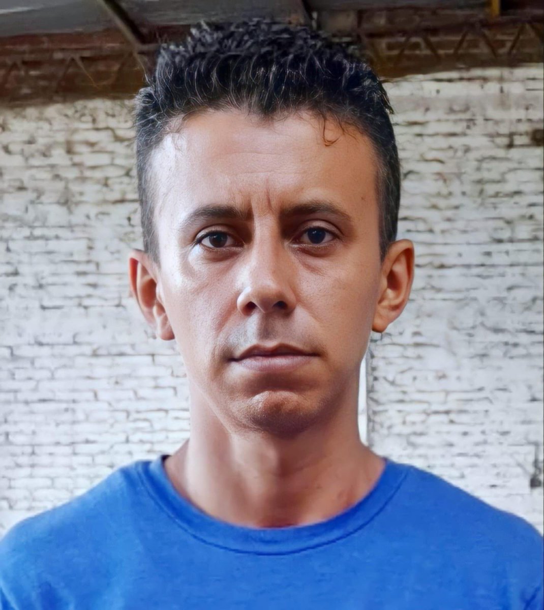 tvusuluteca's tweet photo. #Usulután | La PNC capturó a Fernando Alberto Ramos Rodríguez, alias Agapito o Smock, perfilado como pandillero con amplio historial delictivo por:

-Privación de libertad 
-Hurto
-Resistencia 
-Agrupaciones ilícitas

"Será procesado nuevamente por este último delito. https://t.co/4ycQ2NGRHx