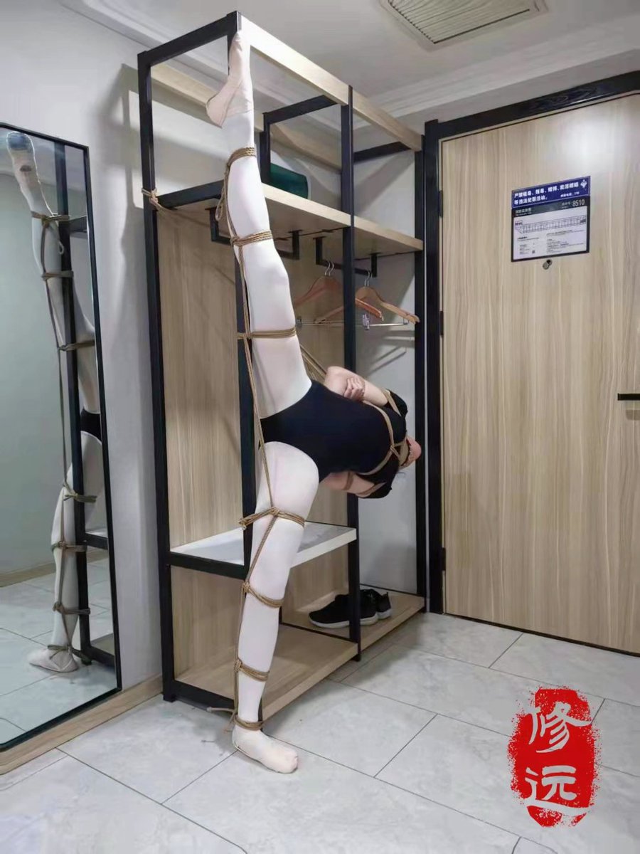 疫情摆烂半年了，修小栗的SP视频预告，就是这个姿势挨的打 https://t.co/eExrXMhQLs