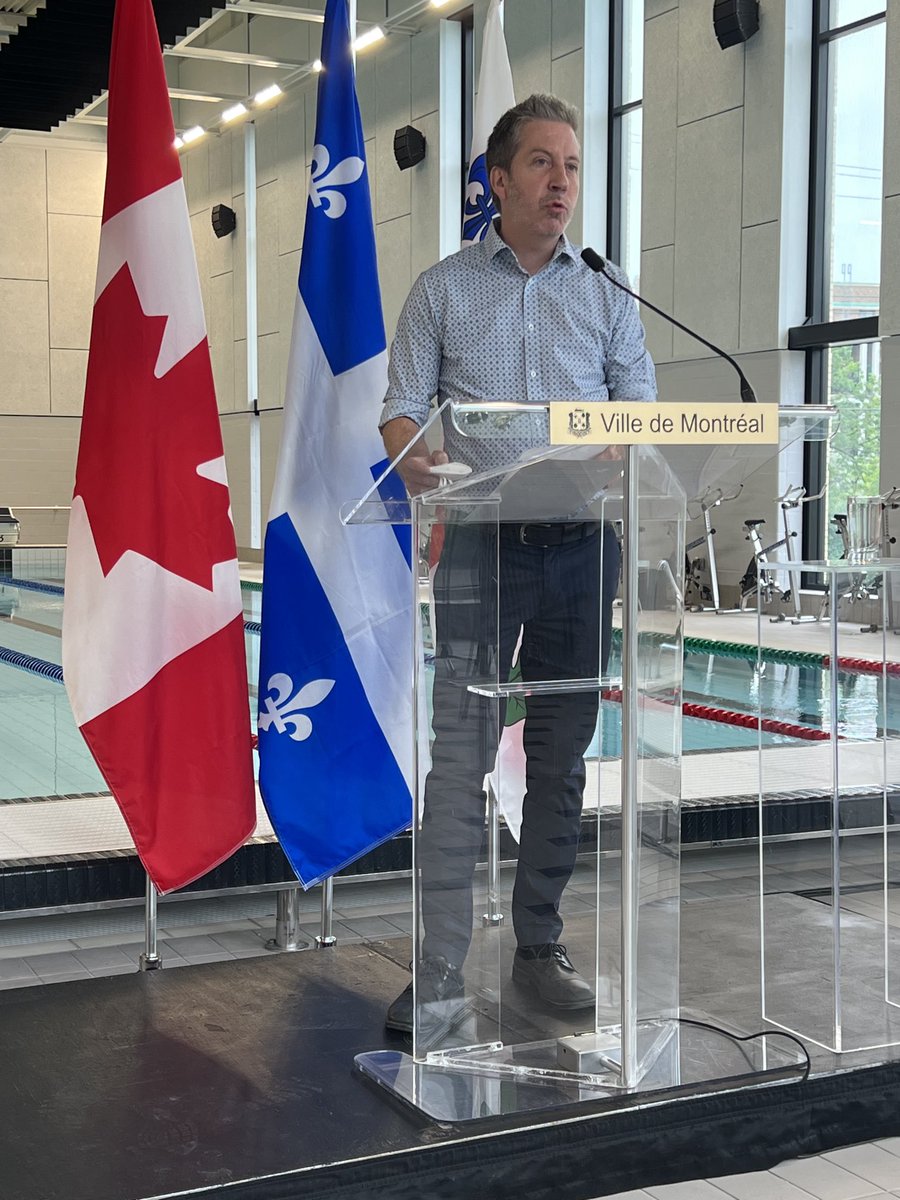 Inauguration du complexe aquatique de Rosemont avec mes collègues ⁦@francoislimoges⁩ et ⁦<a href="/C_Bourgeois/">Caroline Bourgeois</a>⁩ . Un bâtiment accessible et baigné de lumière! ⁦@Arr_RosemontPP⁩
